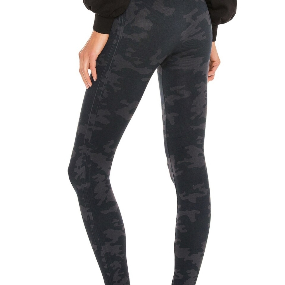 Spanx camo look at me now leggings S